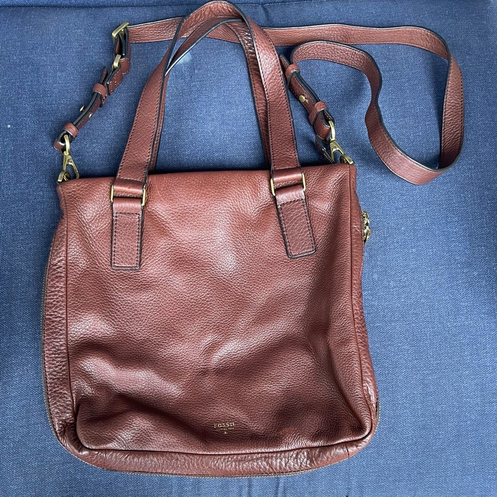 Vintage Fossil crossbody/shoulder leather purse